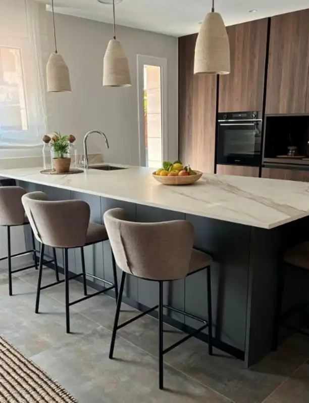 ANTES Y DESPUÉS de la cocina de una lectora de la revista Interiores: 5 ideas elegantes que han transformado este espacio