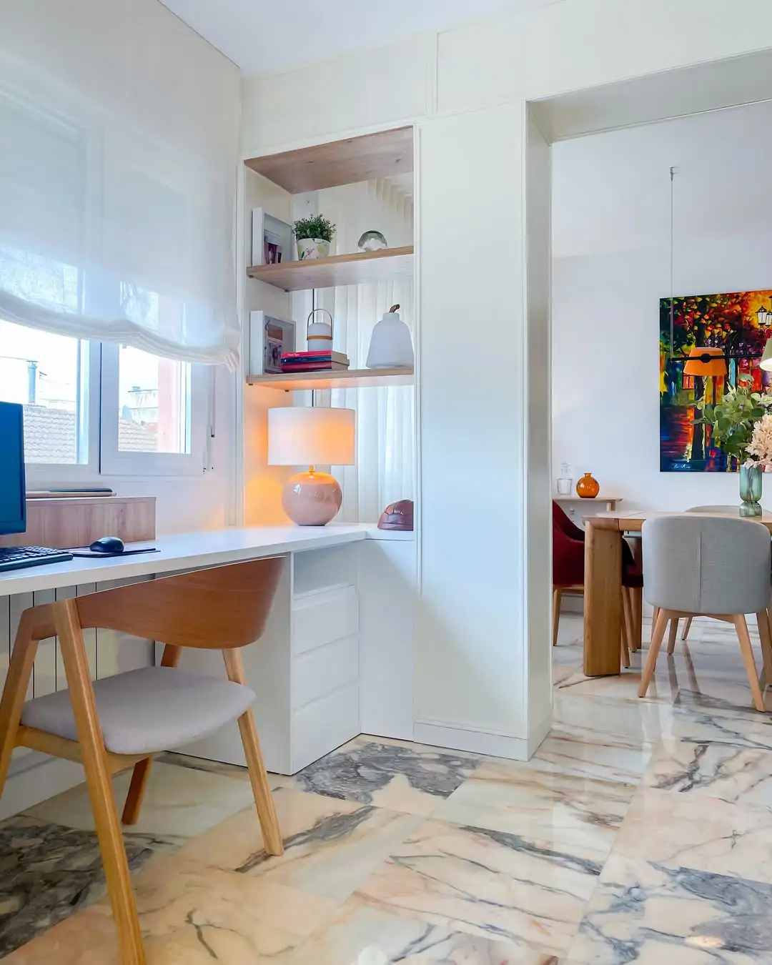Dormitorio con estor