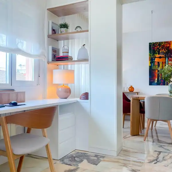 Dormitorio con estor