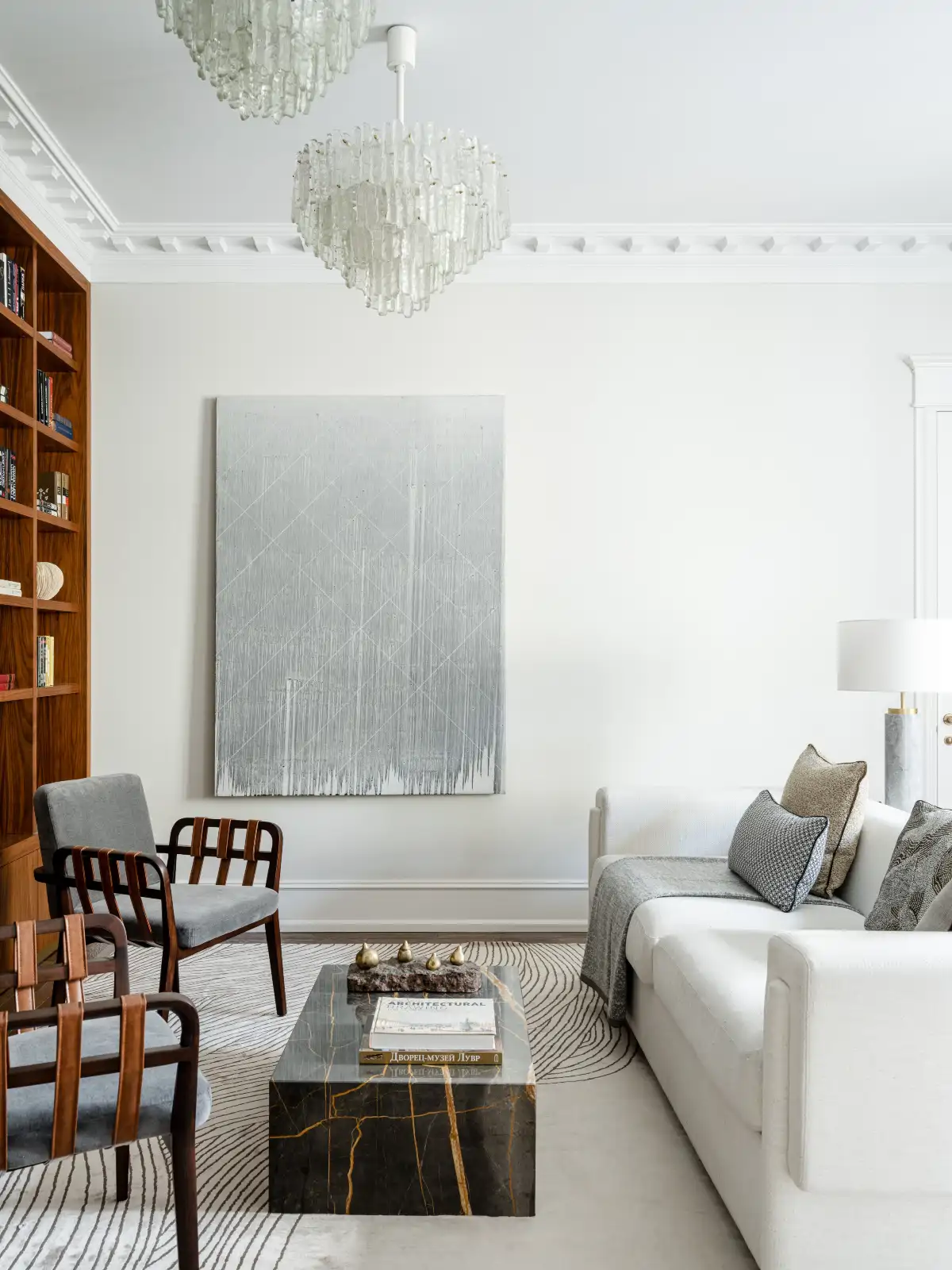 Salón pequeño cuadro gris