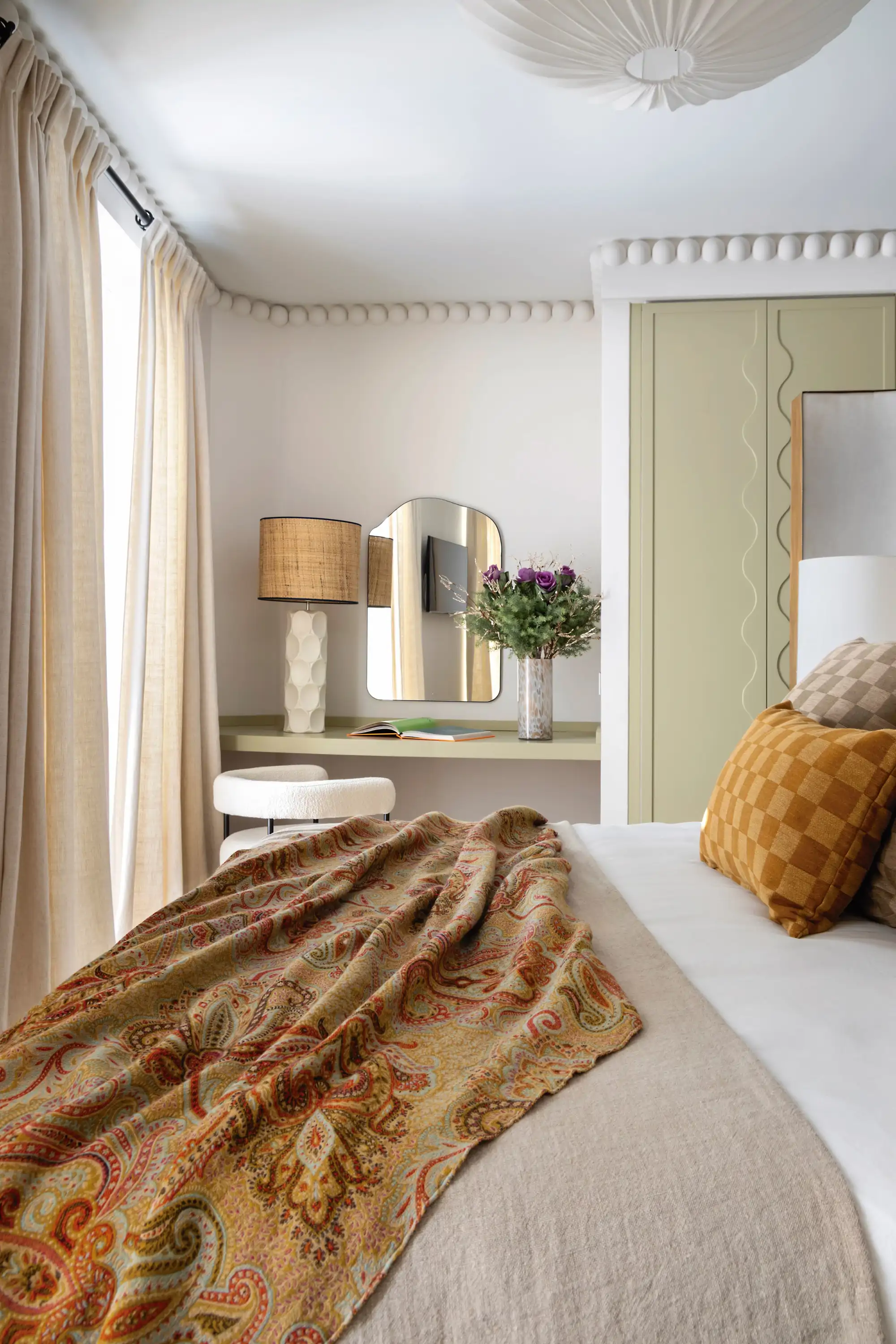 Dormitorio con tocador