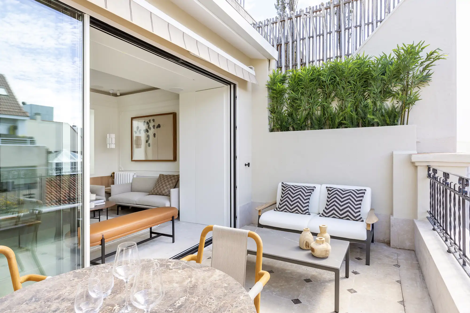 terraza con acceso al salón