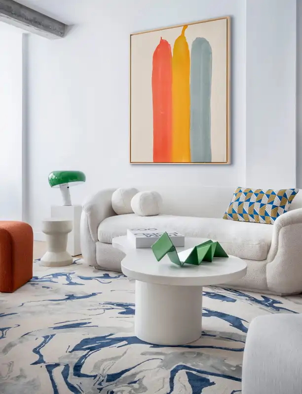 3 interioristas se sinceran: ''NUNCA pondría esto en la decoración de un salón pequeño, ¡lo arruinaría!''