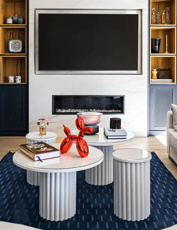 Una villa clásica con detalles modernos en Murcia: diseño a medida, elegancia y con el color y la luz como protagonistas