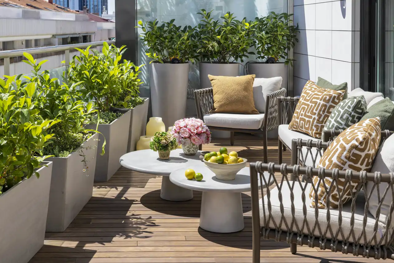 Una terraza urbana reformada