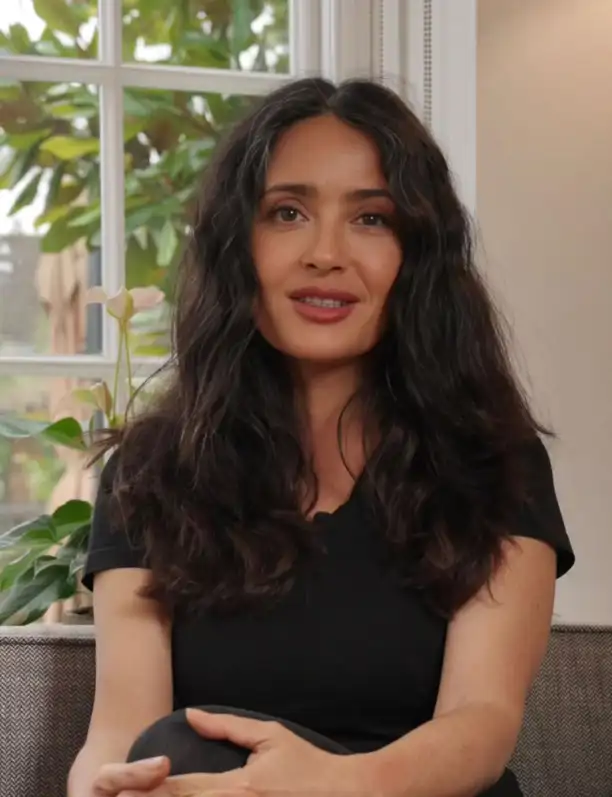 Salma Hayek, 58 años: "Estas fotos son en la primera casa que me pude comprar. Se lo debo todo a mis fans" 