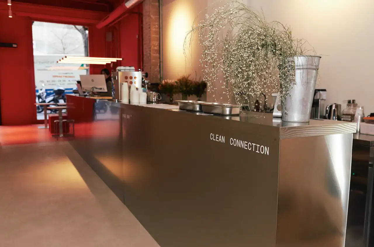 Smoothies, snacks, café y mucho más en Pure Bar.