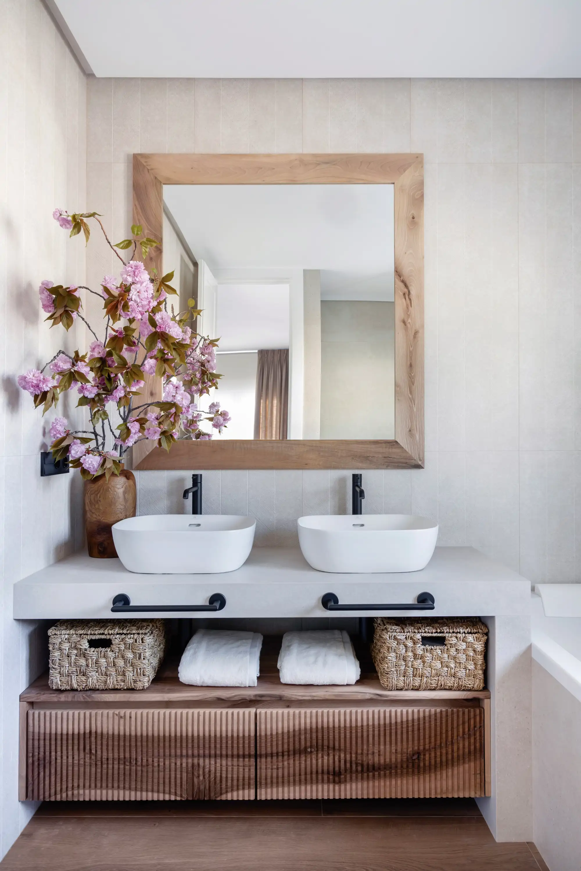 baño madera cestas 