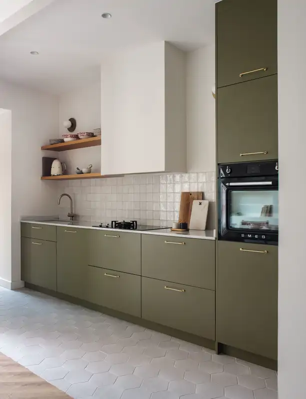 Los diseñadores de Zara Home saben cómo decorar las paredes de cocinas y baños: la idea tendencia en 2025