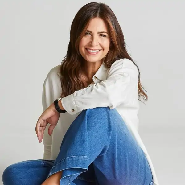 Nuria Roca, 53 años: "Tengo una butaca en mi dormitorio donde me siento, respiro hondo, me relajo y leo"
