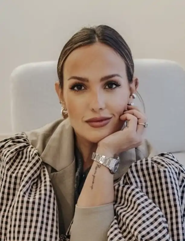 Ana García, interiorista: En un salón, "El problema no es el sofá, el error puede estar en el color de las paredes o en cómo está distribuido el espacio"