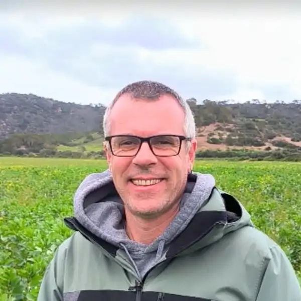 Francesc Font, agricultor: "Esta planta era mi peor pesadilla, mis abuelos me enseñaron a eliminarla, pero ahora la cultivo con orgullo"