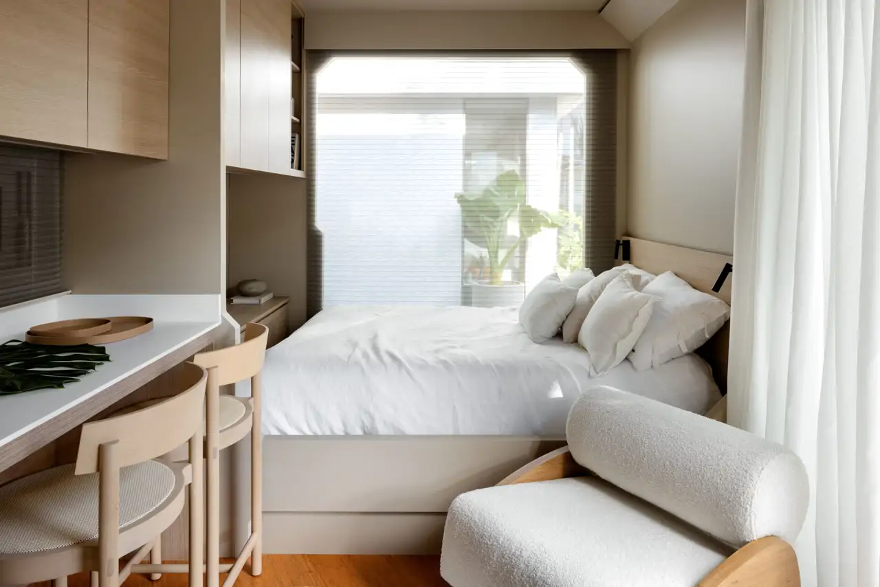 Dormitorio y cocina de una tiny house