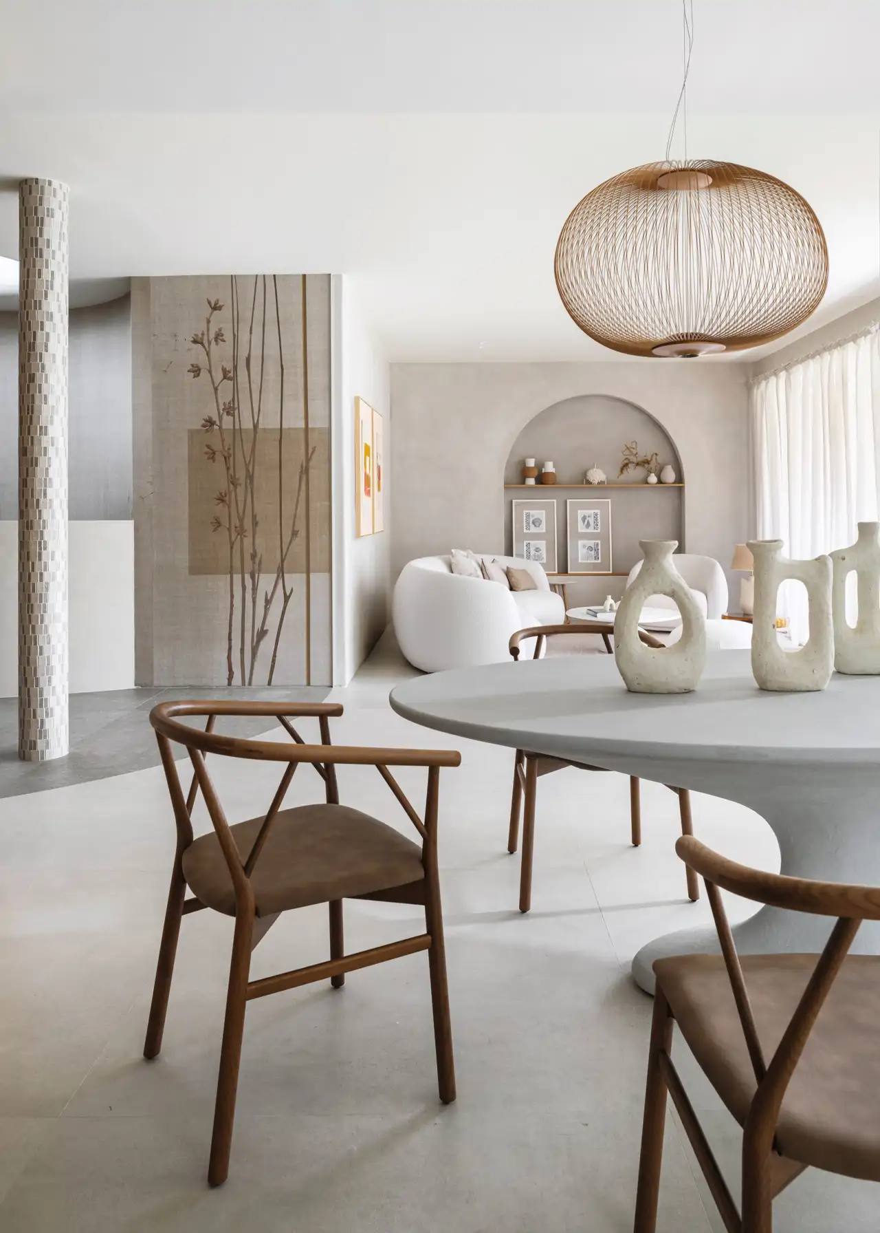 Salón con comedor de estilo bold
