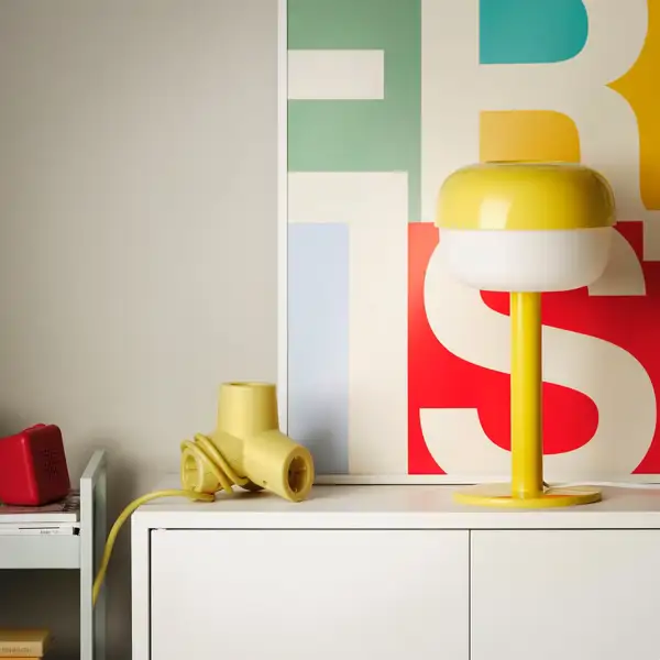 Adiós ladrones y alargadores tradicionales: 5 alternativas de diseño que elevan el orden en casa