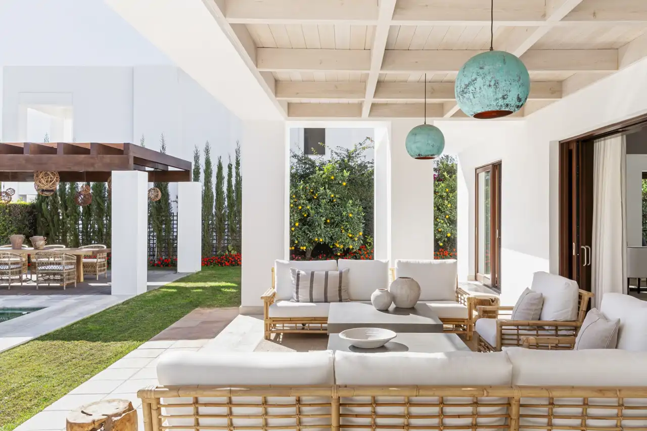 exteriores con pergola y porche jardin