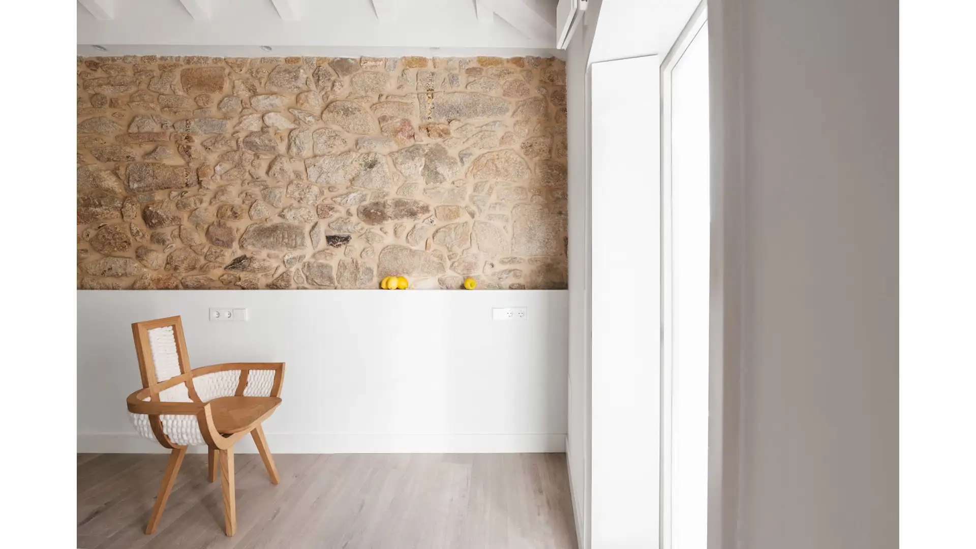 Vivienda rehabilitada en Baiona, Galicia. Proyecto: DOMOHOMO