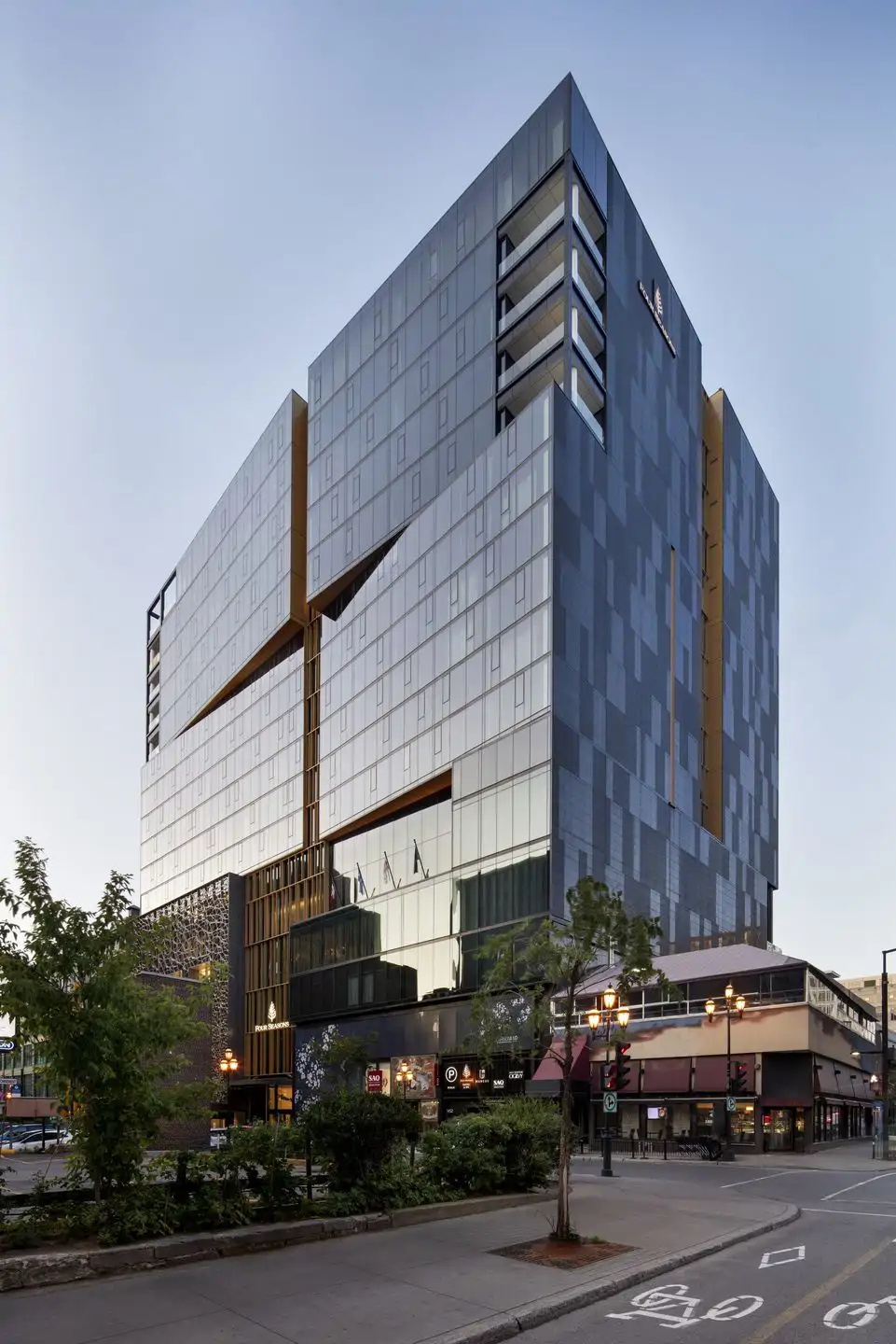 Four Seasons Montreal es una obra de arte arquitectónica.