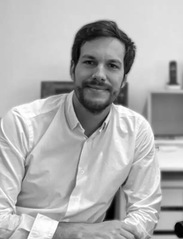 Julio A. Romero Alonso, arquitecto: "Para el calor, es infinitamente más eficaz colocar un toldo por el exterior que un estor por el interior"