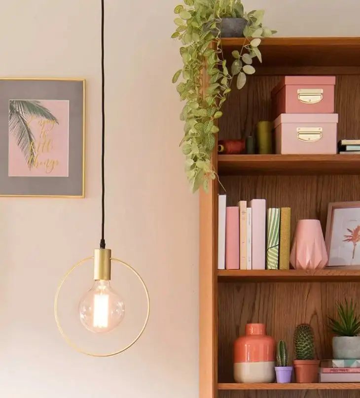 Una planta artificial suspendida, de Maison du Monde