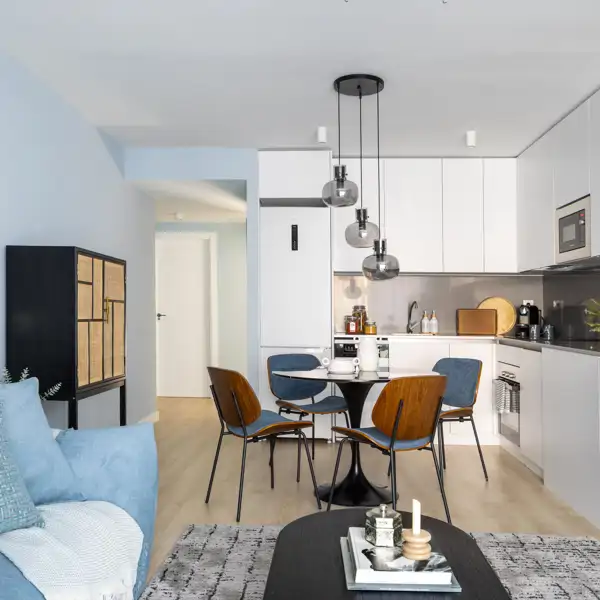 La decoración resuelve los 40 m² de este apartamento de obra nueva en Madrid para una pareja de ejecutivos