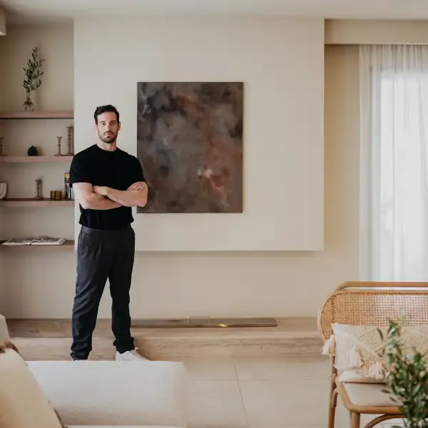 Gianluca Lattuada, pintor: "El arte actúa como un catalizador emocional. Un cuadro puede ser como un susurro visual a primera y última hora del día”