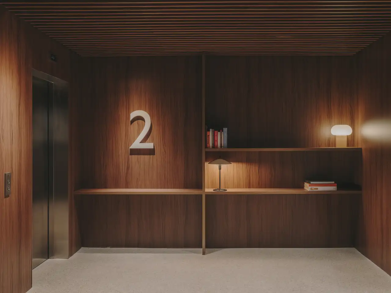 residencia mayores señalética madera