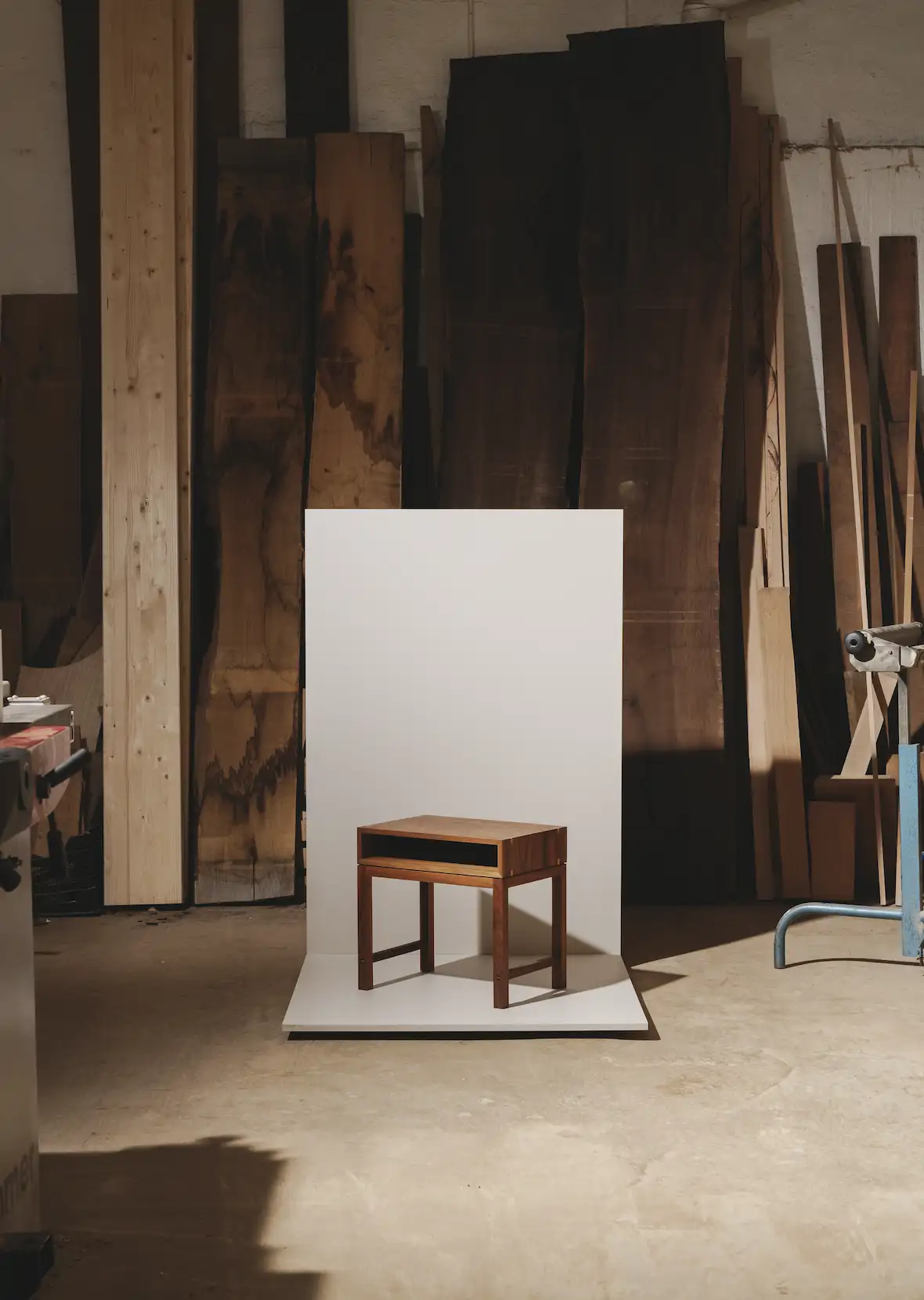 mesa auxiliar de madera