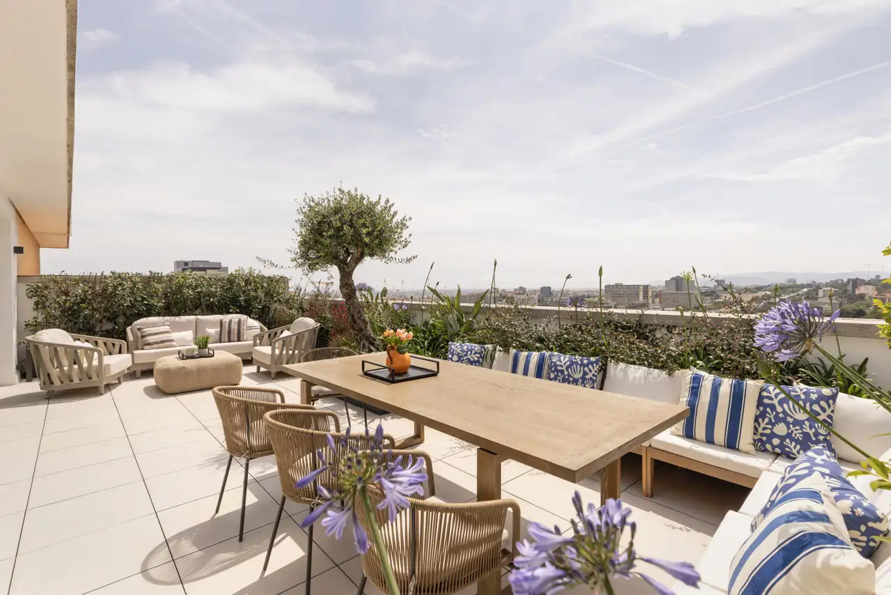 terraza con dos ambientes