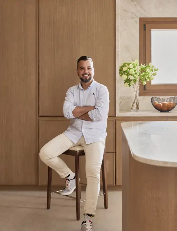 Pedro Baños, experto en cocinas: "Los electrodomésticos han dejado de ser protagonistas visuales para convertirse en aliados discretos del diseño"