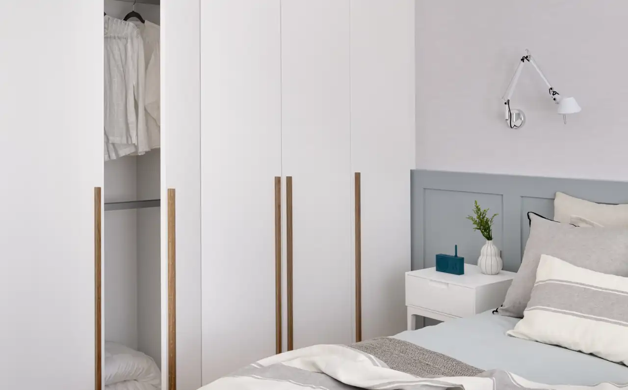 armarios dormitorio juvenil arrimadero madera