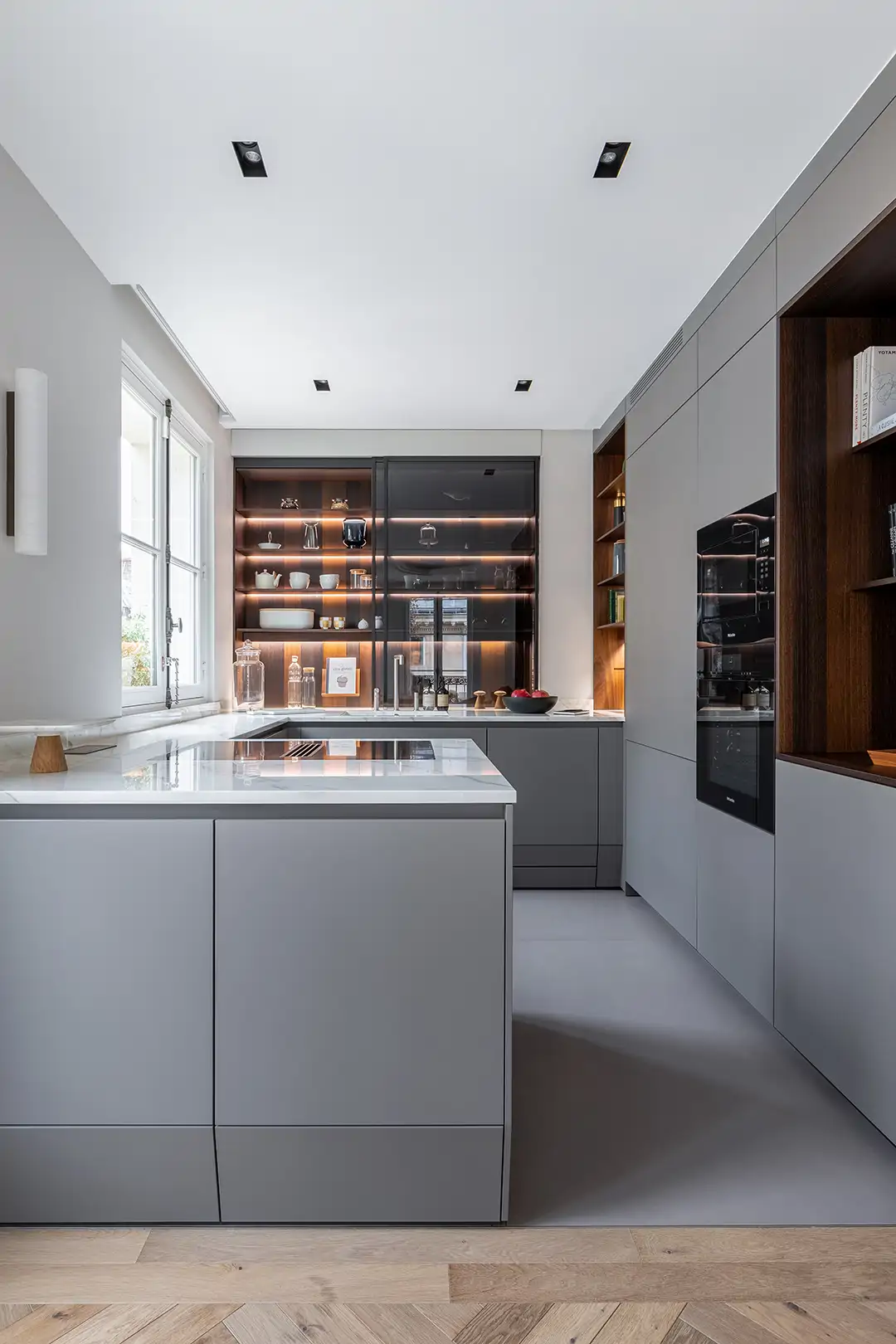 Cocina blanca y gris: la combinación elegante, moderna y atemporal
