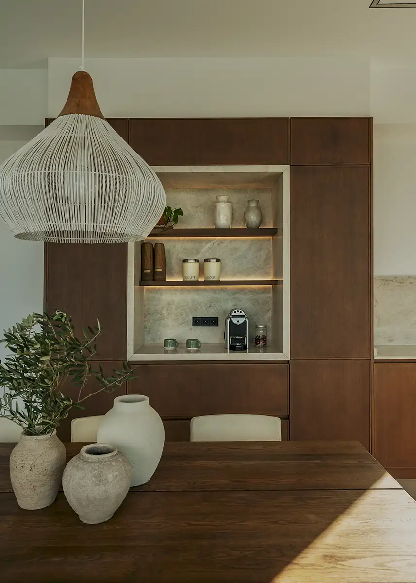 Transformar una vivienda recién construida a través del uso de la luz ...